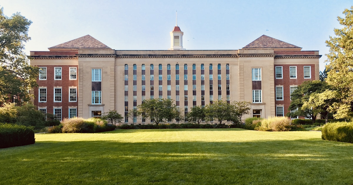 Carbon Accounting for Universities and the Education Sector in Australia